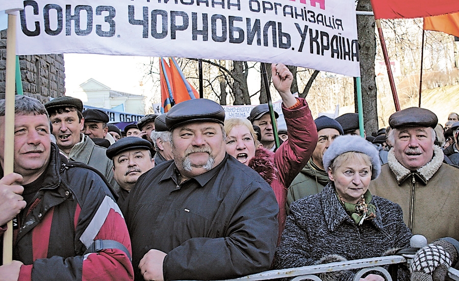 Чорнобильці і досі виборюють свої права. Фото Oлександра ЛЕПЕТУХИ