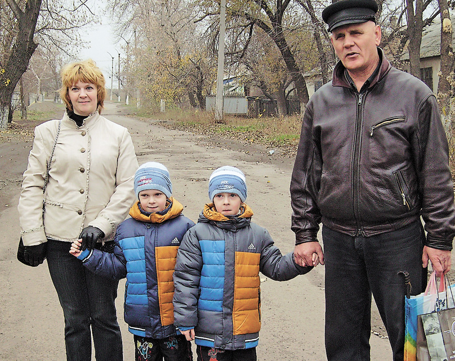 Родина Жукових — російсько-українська