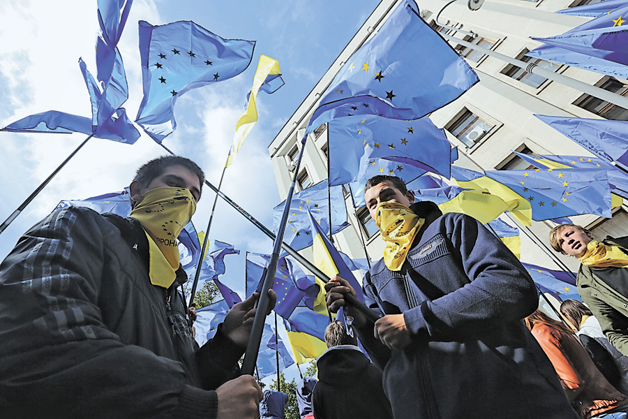 Сучасна молодь не уявляє свого майбутнього поза Європою. Фото Світлани СКРЯБІНОЇ