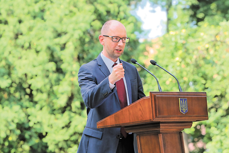 Арсеній Яценюк: за свою незалежність Україна готова платити будь-яку ціну. Фото Oлександра ЛЕПЕТУХИ