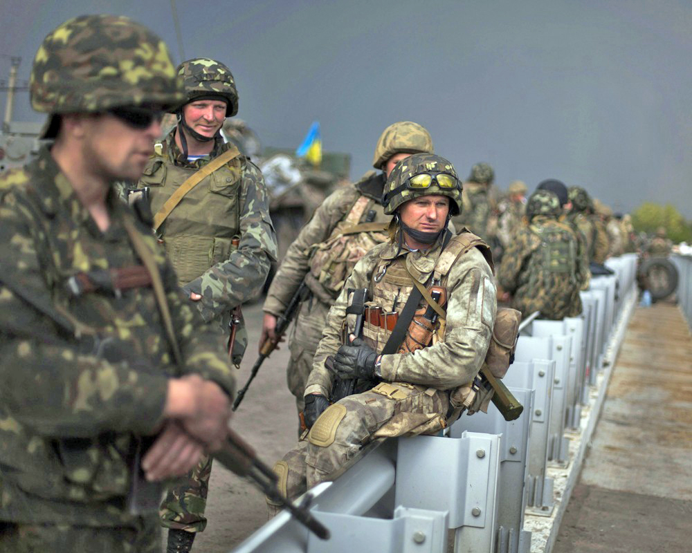 Поки вояки беруть участь в АТО, про документальне підтвердження  цього їм думати ніколи. Добре, якщо потім не виникне проблем  під час отримання статусу учасника бойових дій. Фото з сайту kray-ua.info