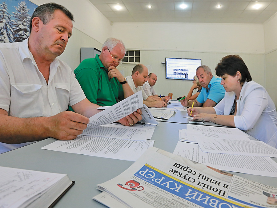 Журналістам, які планують піти на заслужений відпочинок, слід зважити, як на розмір пенсії вплине підробіток за гонорар. Фото Світлани СКРЯБІНОЇ