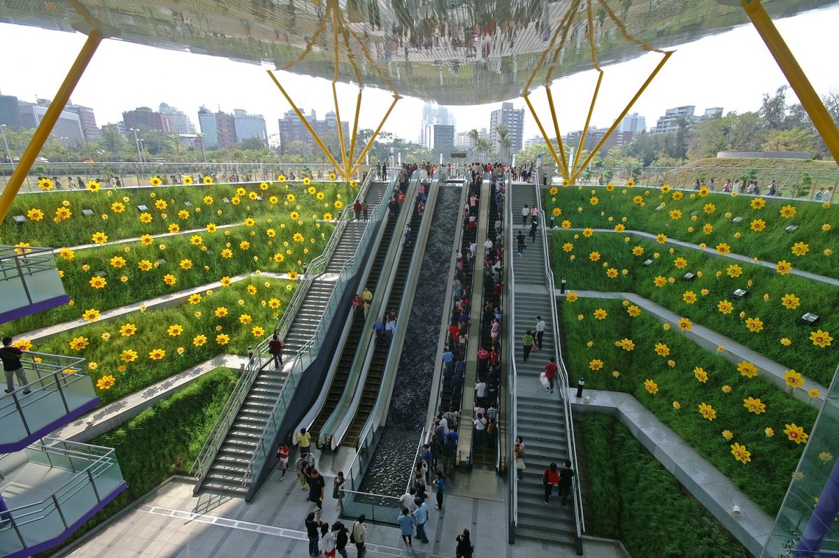 Станція метро «Центральний парк», Каошинь, Тайвань.