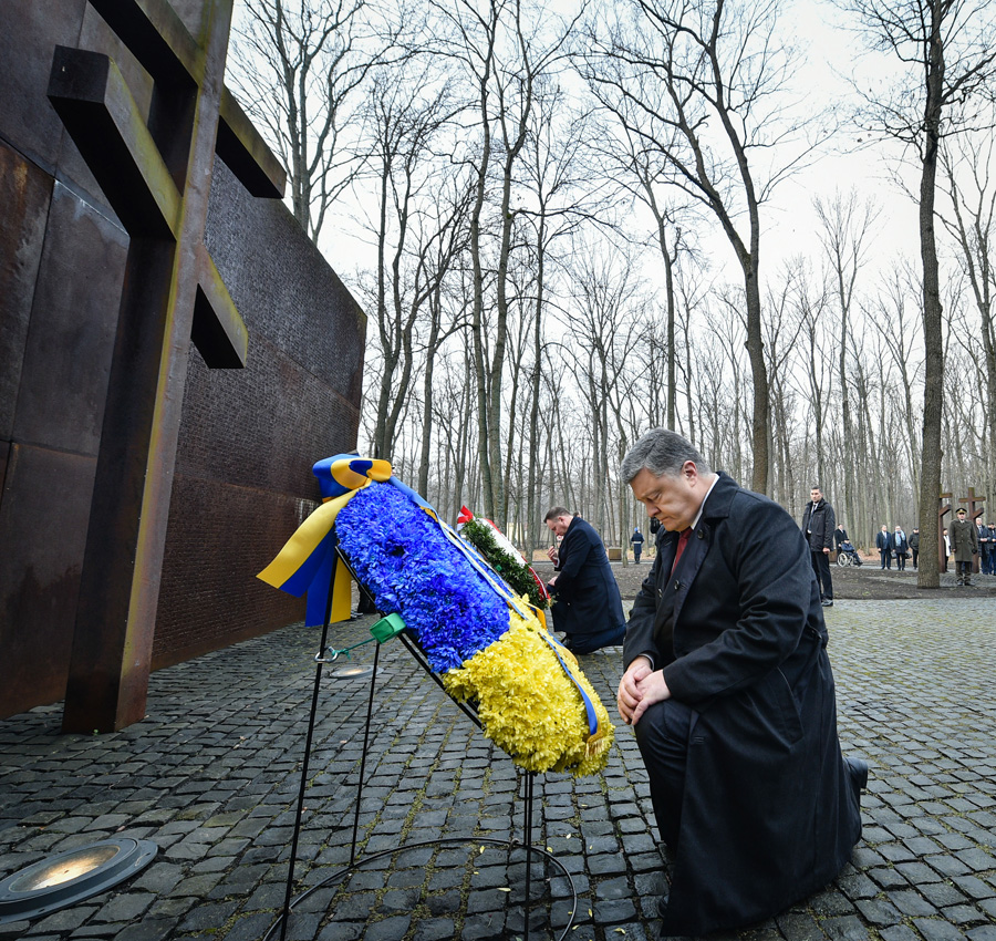 Примирення й порозуміння — найважливіші складові розвитку добросусідських відносин. Фото Миколи ЛAЗAРЕНКA