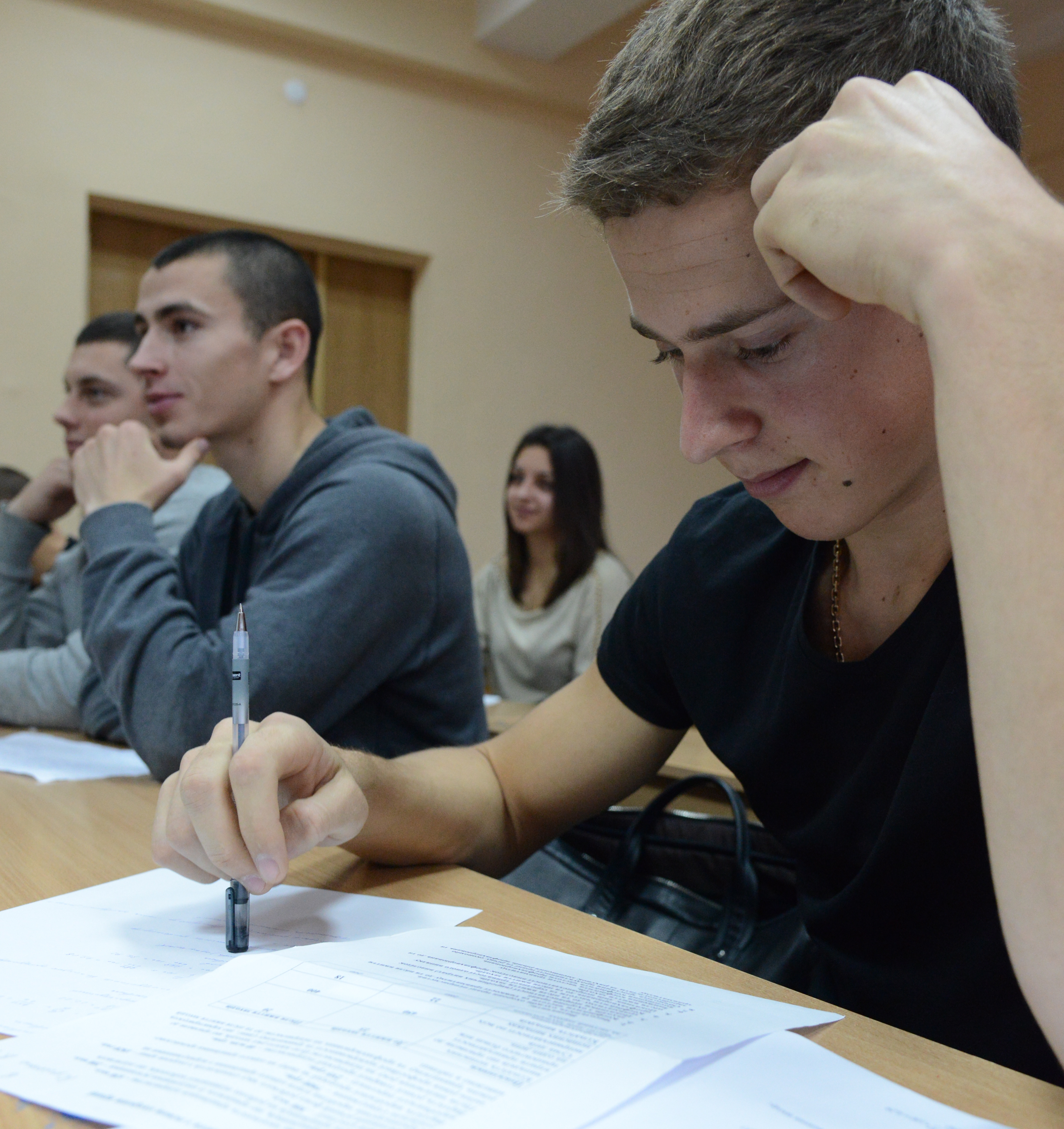 Спеціальні стипендії студенти зможуть отримувати до 23 років. Фото Володимира ЗАЇКИ