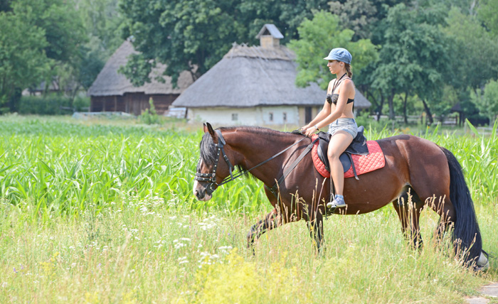 Усе радіє літу, яке дарує тепло, духмяний запах трав і розваги на природі. Фото Володимира ЗАЇКИ