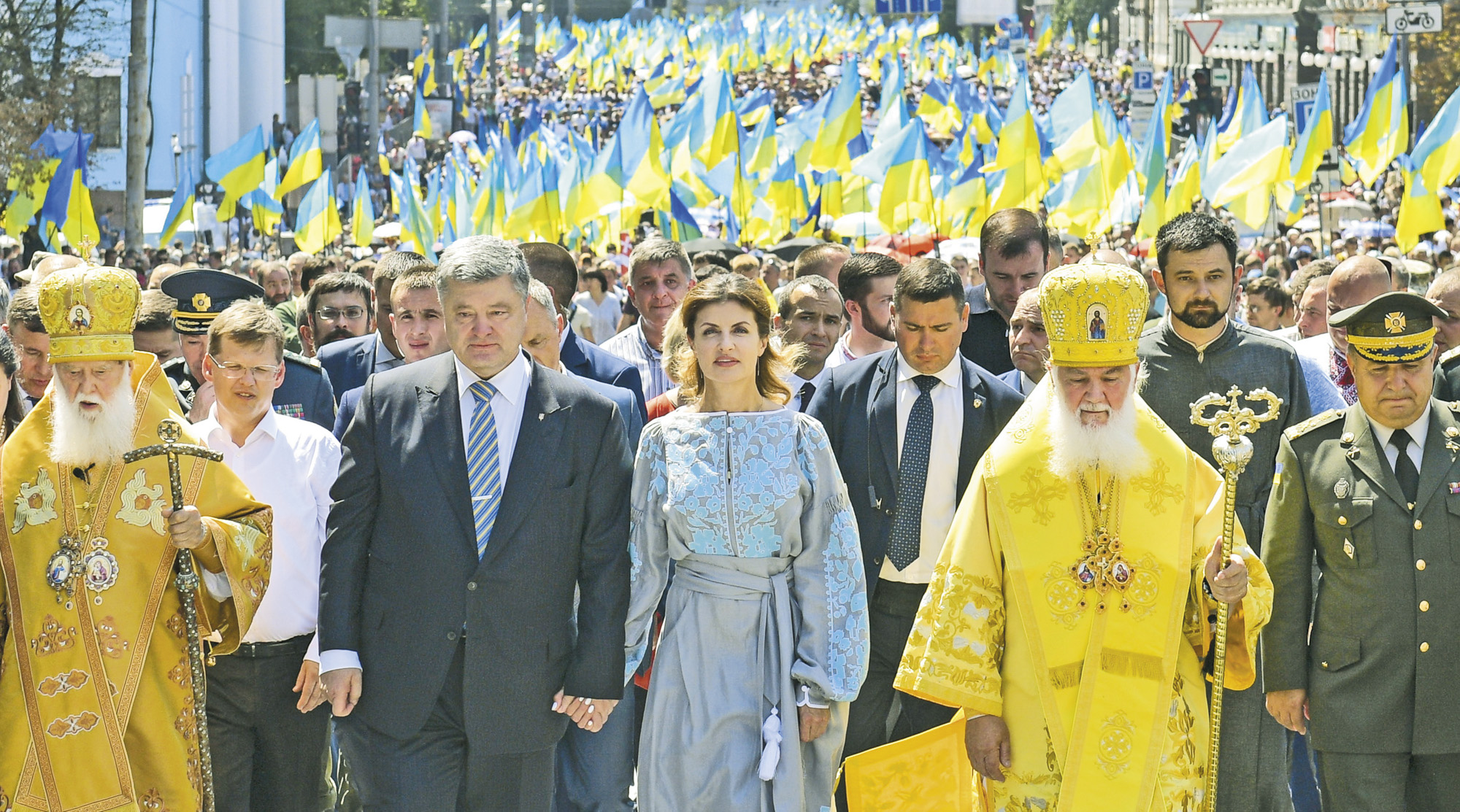 Автокефалія — це питання нашої незалежності, нашої національної безпеки, всієї світової геополітики. Це не викликає сумнівів у жодного свідомого українця, що й було доведено біля підніжжя монумента Рівноапостольному князеві Володимиру. Фото з сайту president.gov.ua