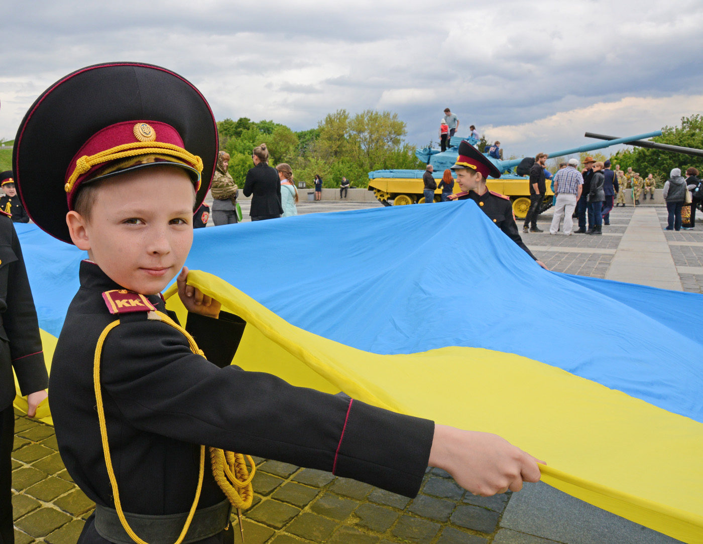 Запорука того, що трагедія не повториться, у неперервності поколінь. Фото Володимира ЗАЇКИ