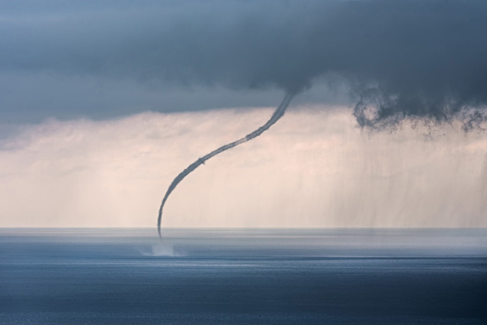 «Водяний смерч на морі». Острів Лошинь, Хорватія. Фото Sandro Puncet / via WMO