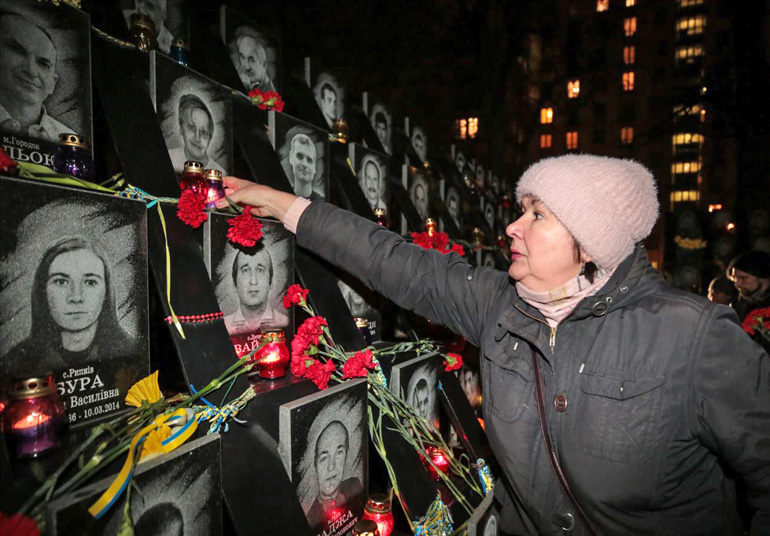 Поминальні і пам’ятні заходи викликають особливий щем. Фото з сайту radiosvoboda.org