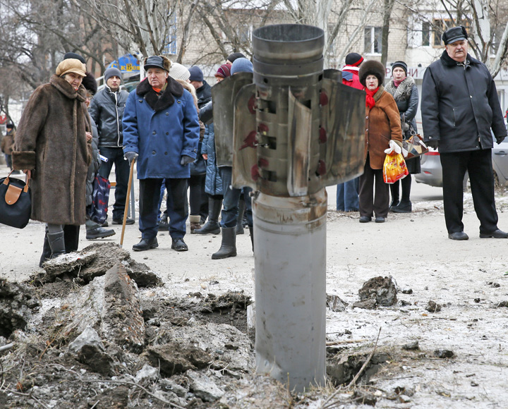 Одна з ракет, влучивши в центр міста, на щастя, не вибухнула. Фото з сайту diena.lt