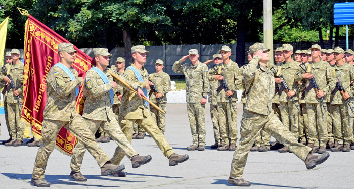 Васильків — місто військових: на базі колишнього авіаційно-технічного училища сьогодні перебувають 38-й об’єднаний навчальний центр Повітряних сил ЗСУ та авіаційний коледж НАУ