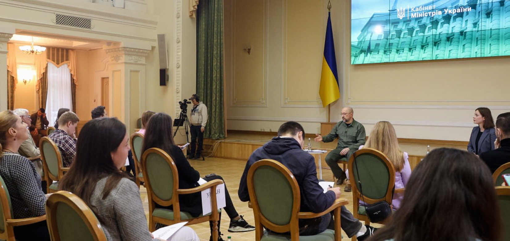 Денис Шмигаль запевнив, що хоч опалювальний сезон буде одним із найважчих, країна матиме достатньо газу й вугілля. Фото з Урядового порталу