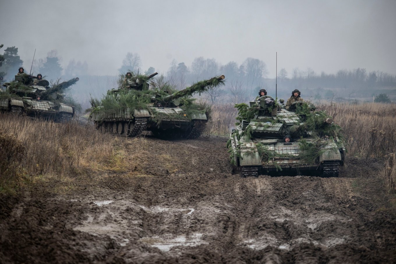 Танкісти 72 ОМБр першими вступили в бій з переважаючими силами рашистів і стали ядром оборони столиці  російські аси, які безкарно почувалися в небі багатьох країн, в Україні знаходили свою смерть