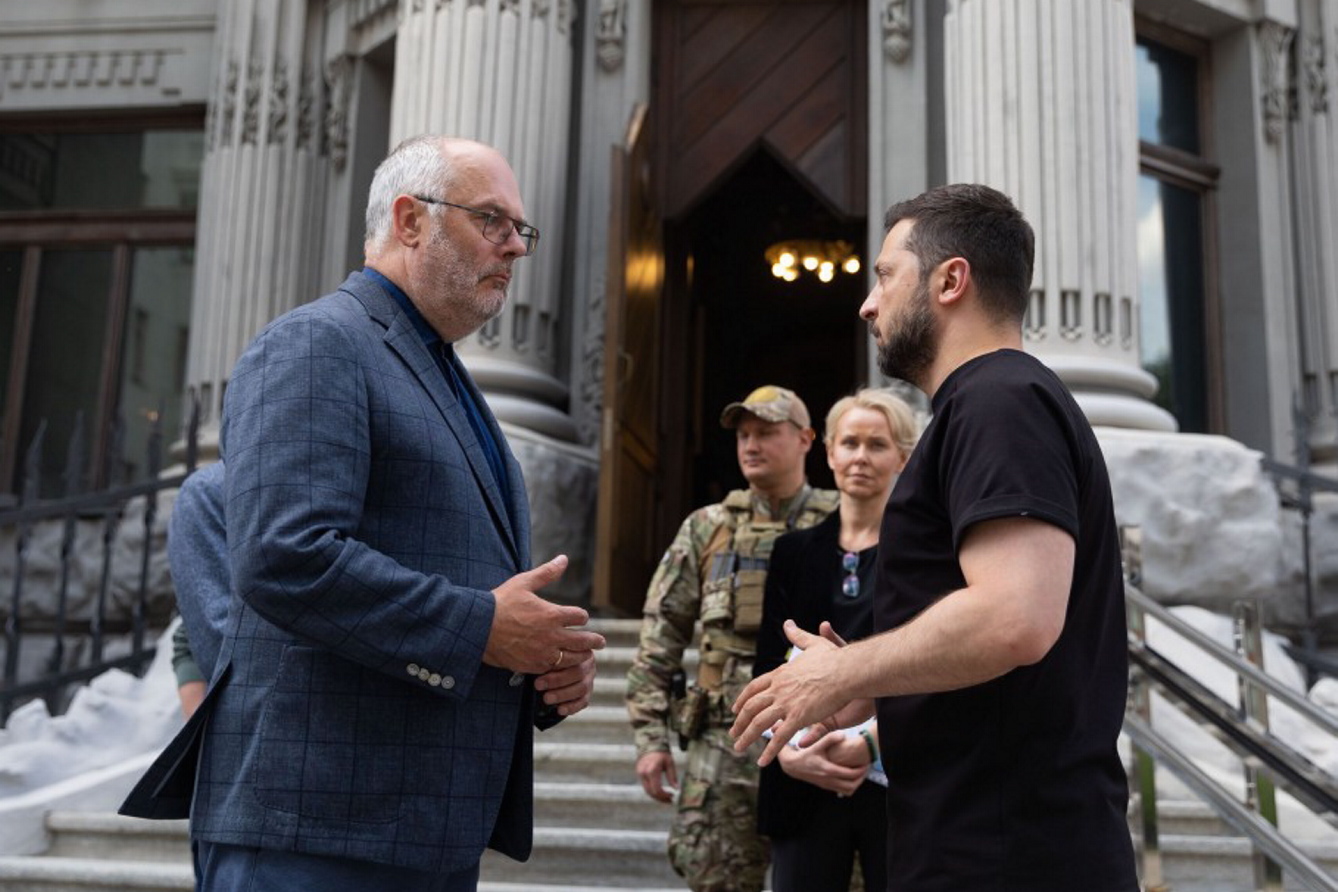 Володимир Зеленський подякував Алару Карісу за величезну підтримку від Естонії. Фото з сайту president.gov.ua