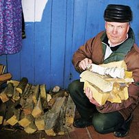 У Поетині поезія вживається із життєвою прозою