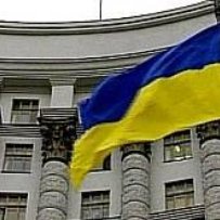 Підсумки першого півріччя: від спаду економіки до фінансової стабільності та економічного зростання