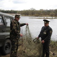 Браконьєри виловлювали карасів для пивбару