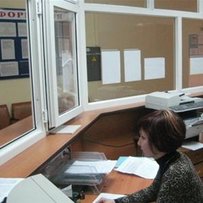 Влада і громадянин:  чи приязна усмішка крізь «єдине вікно»?