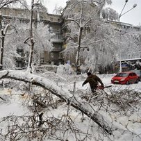 Снігова королева лютує