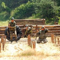 Захистять материнська молитва і якісне спорядження