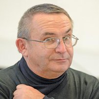 Про церкву, унтер-офіцерську вдову і скелети в підвалах