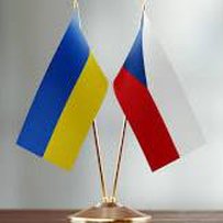 Оборонна співпраця та гуманітарні ініціативи