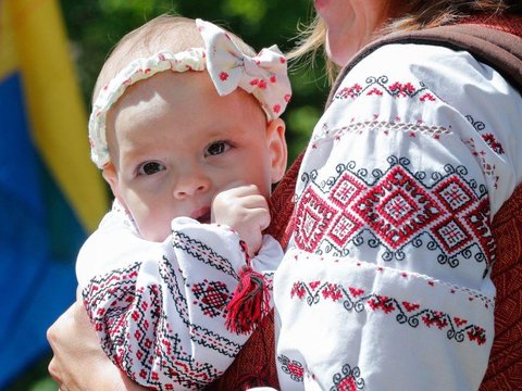 У Києві пройшов марш вишиванок