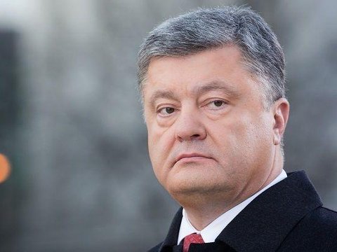 Президент України Петро Порошенко прибув у Чорнобиль на церемонію завершення насування арки над енергоблоком №4 Чорнобильської АЕС