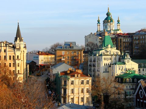 Весна на Андріївському узвозі