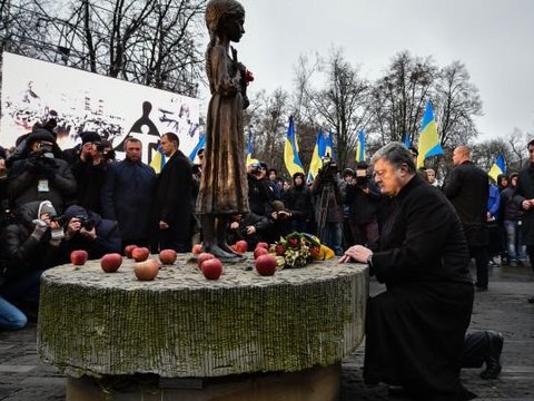 Президент вшанував пам'ять жертв Голодомору в Україні 1932-1933 років